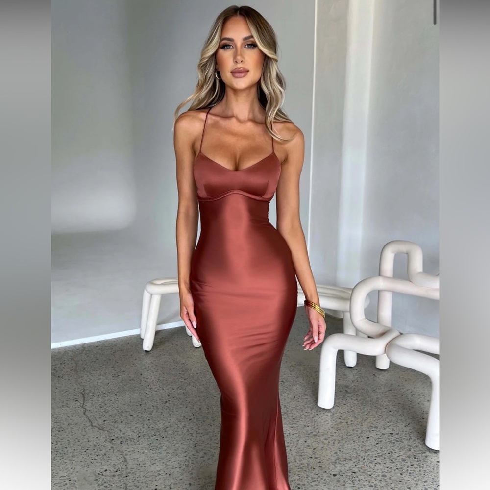 Elegant Rust Maxi Dress